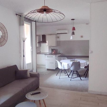 Appartement Avec Terrasse Narbona Exterior foto